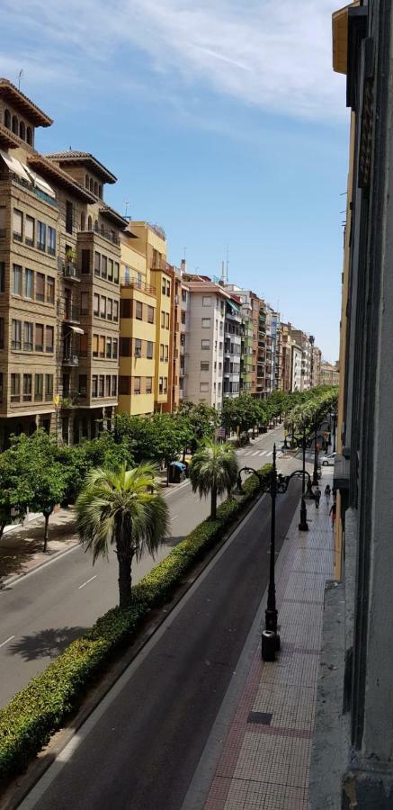 La Parada Zaragoza Exteriör bild